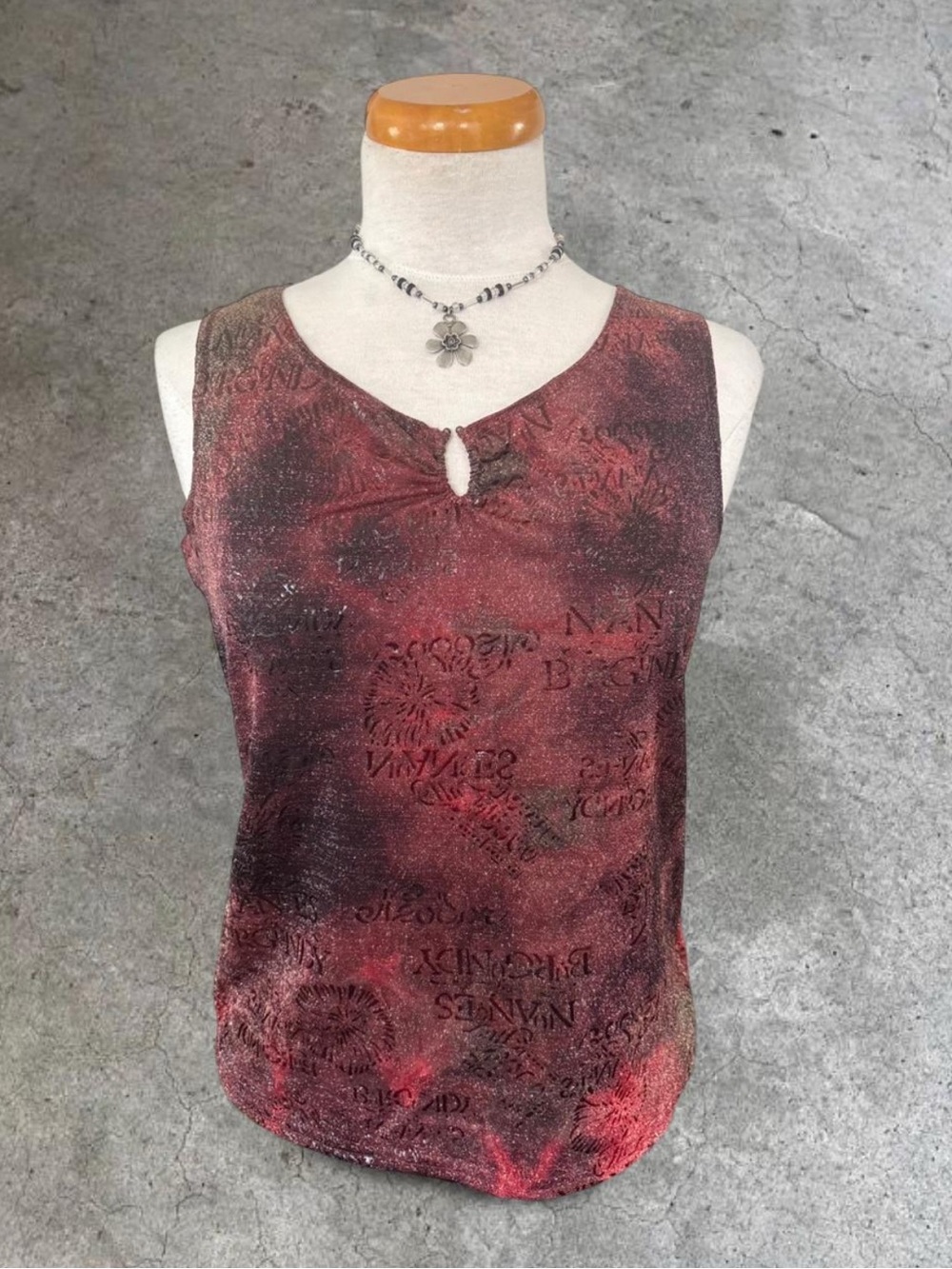 Sleeveless Keyhole Camisole in Variegated Burgundy